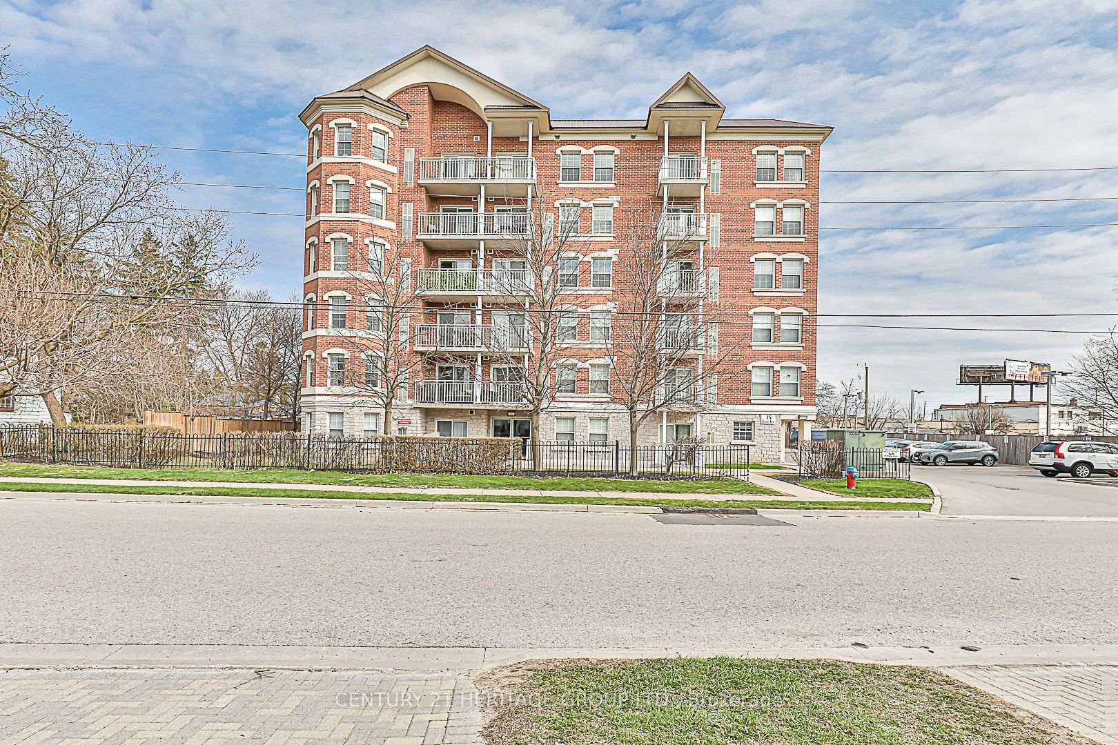 Photo de la propriété: 35 Hunt Avenue 403 ON L4C 4H1