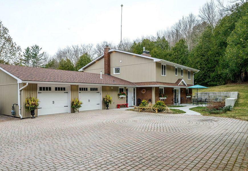 Property Photo: 208 Ski Hill Road ON L0A 1A0