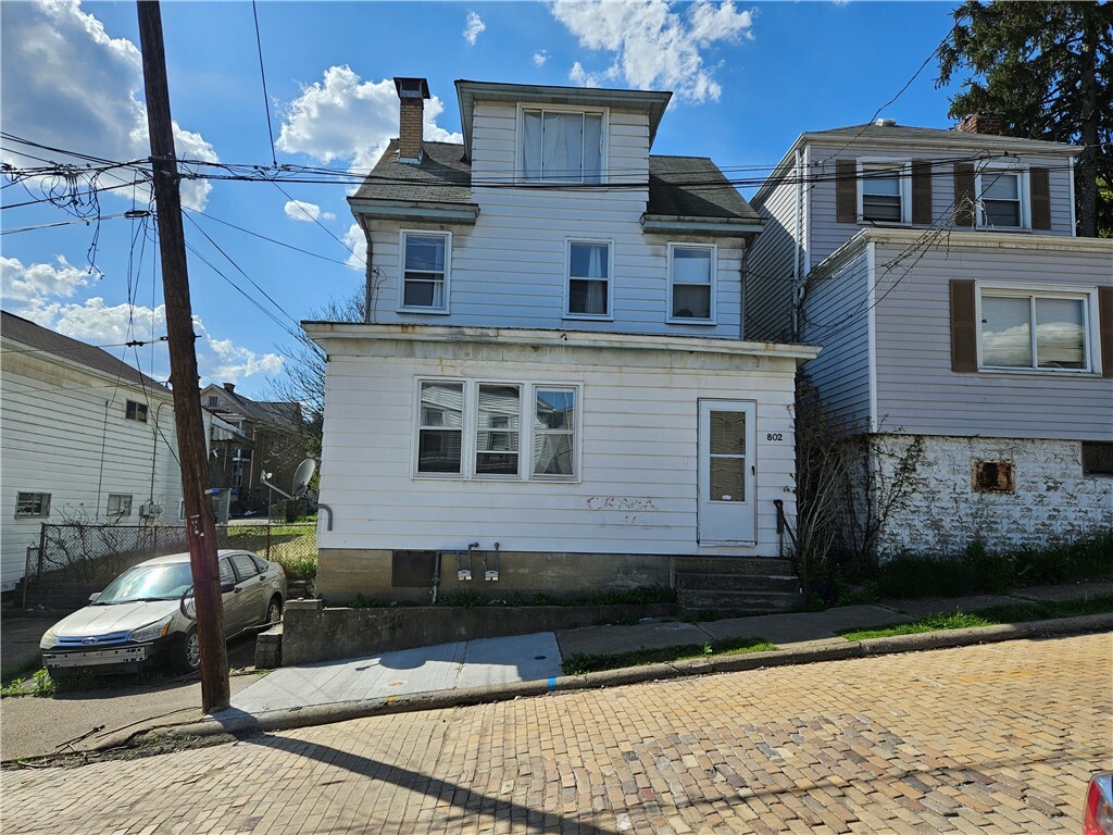 Property Photo: 802 10th St PA 15136