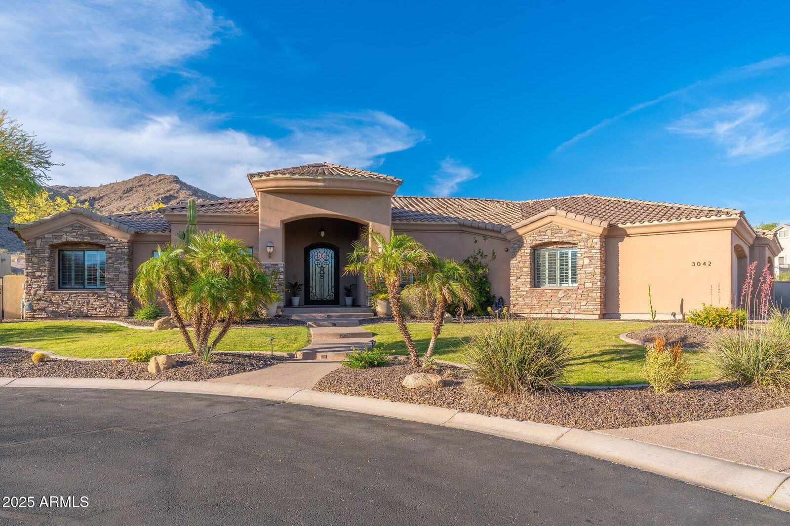 Property Photo: 3042 W Windsong Drive AZ 85045