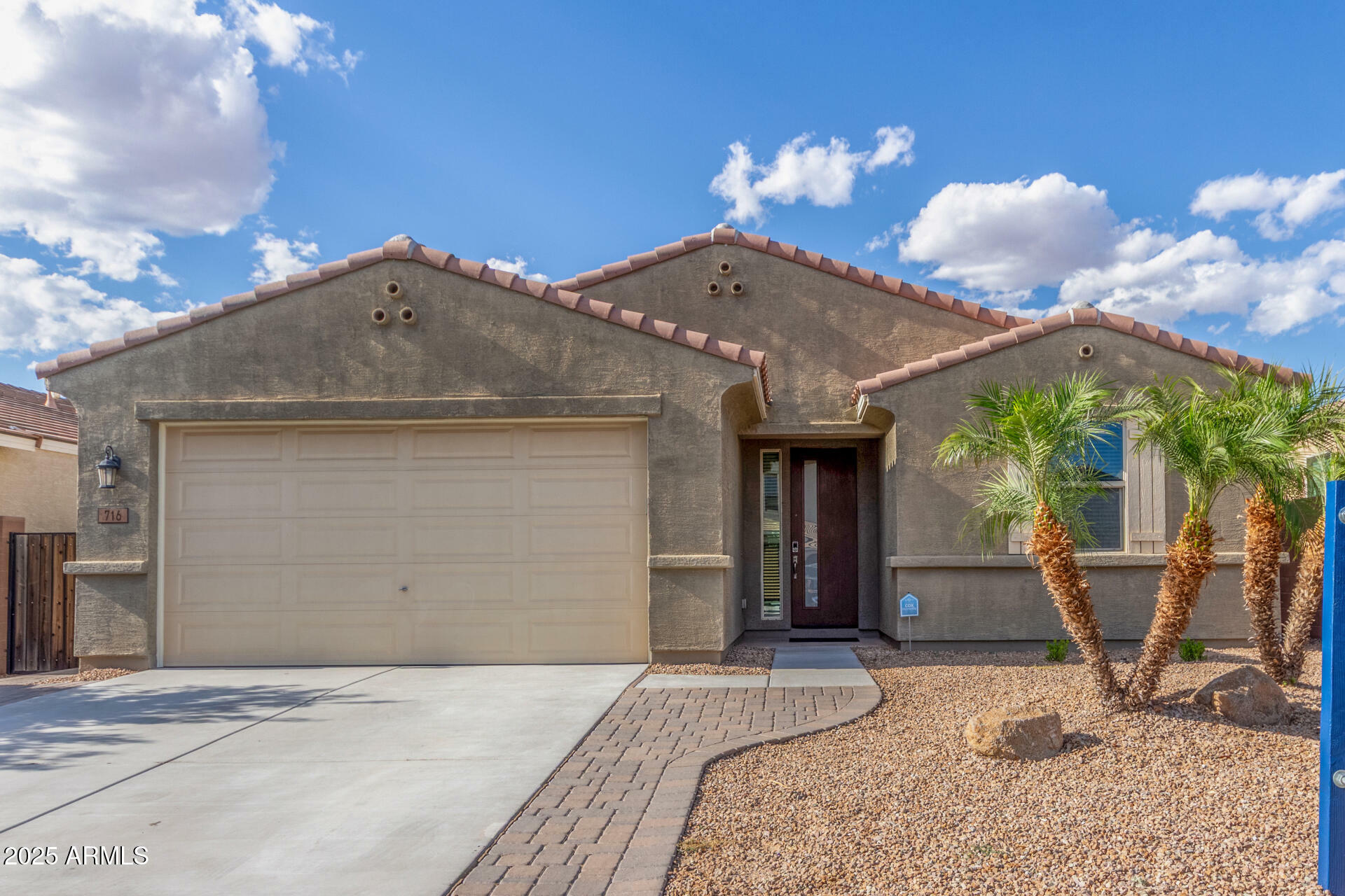 716 W Blue Ridge Drive  San Tan Valley AZ 85140 photo