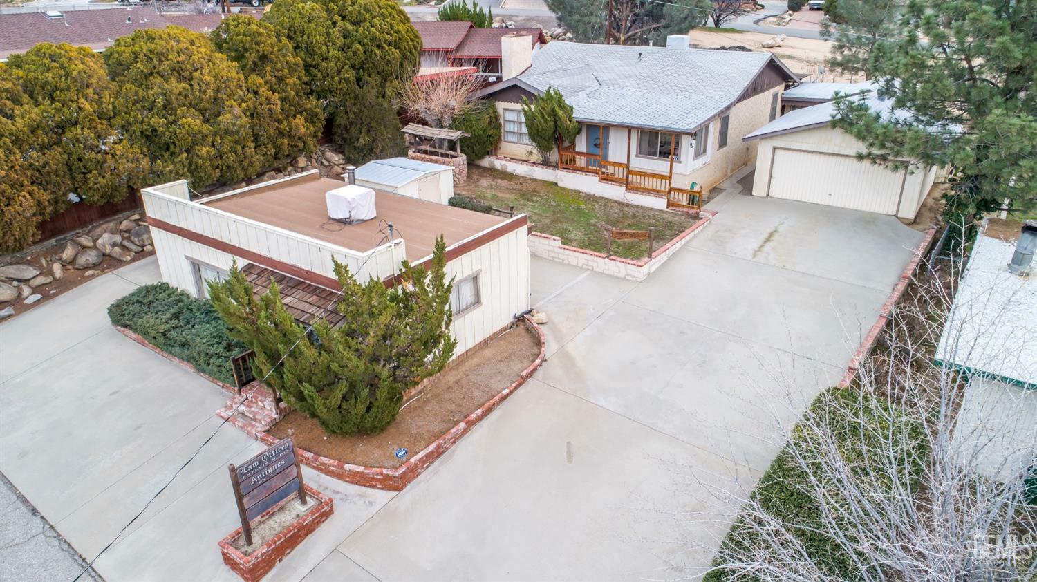 Property Photo: 112 Buena Vista Drive CA 93238