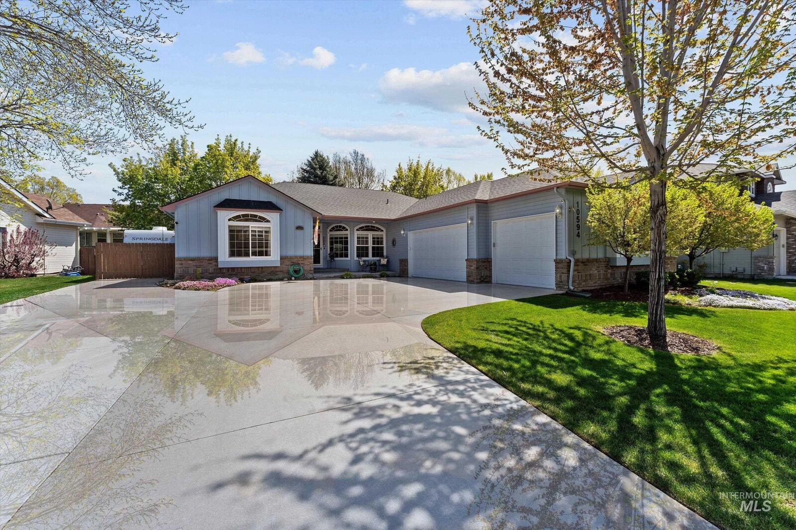 Property Photo:  10594 N Bridle Way  ID 83714 