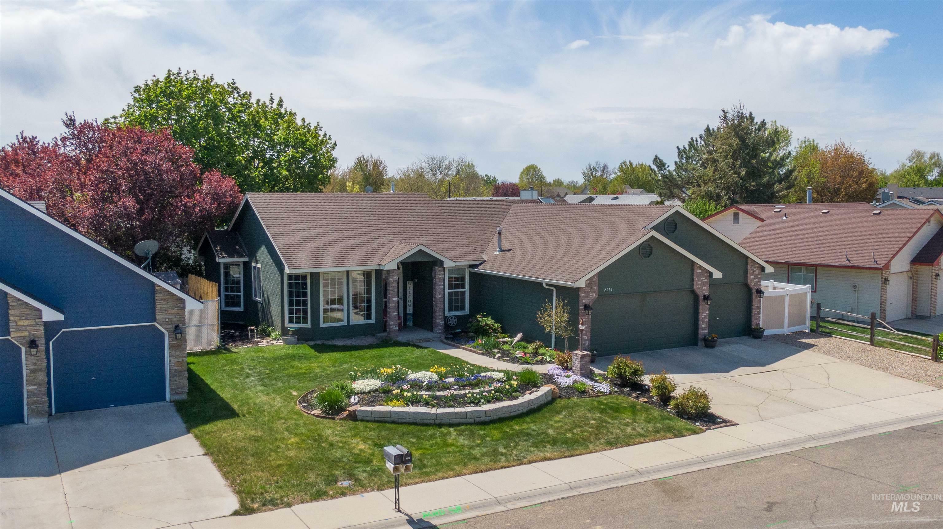 Property Photo: 2178 N Glennfield Way ID 83646-1282