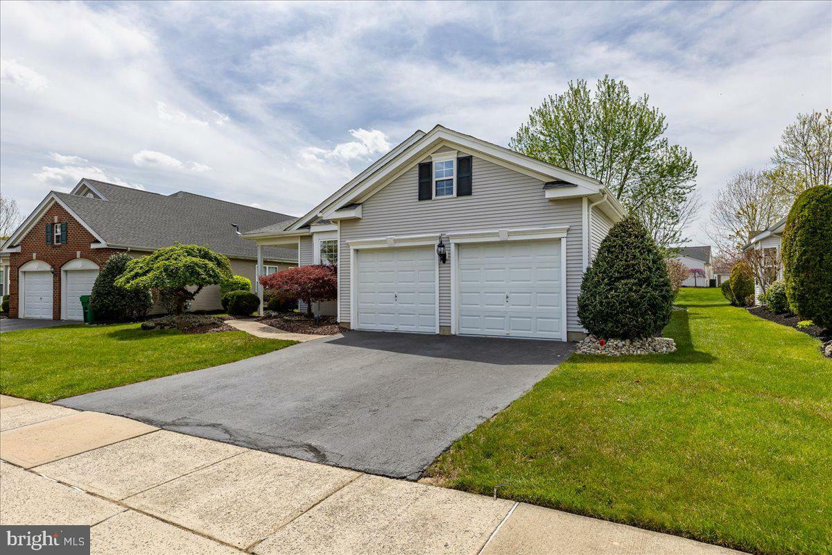 Property Photo: 20 Powderhorn Way NJ 08501