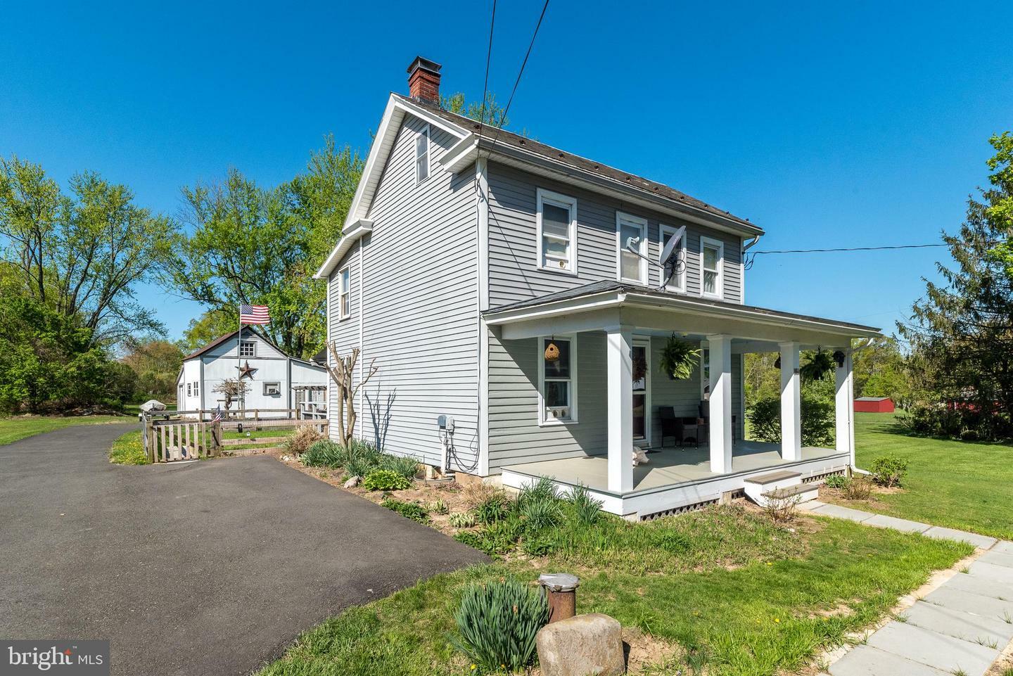 Property Photo: 1664 Chestnut Ridge Road PA 18972