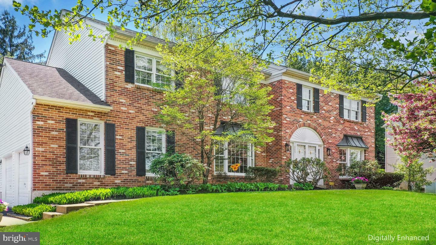 Property Photo: 805 Heckler Hollow Court PA 18901