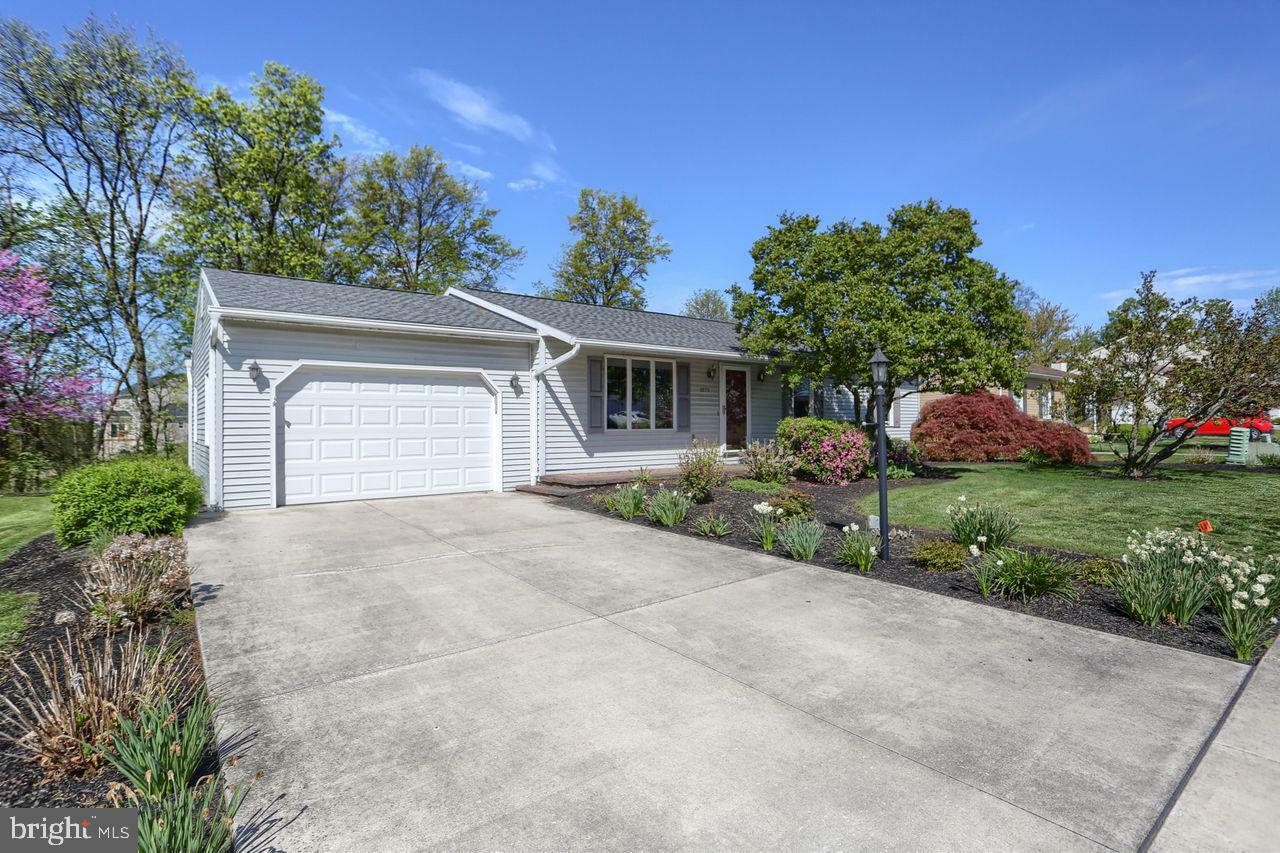 Property Photo: 5573 Banbridge Drive PA 17112
