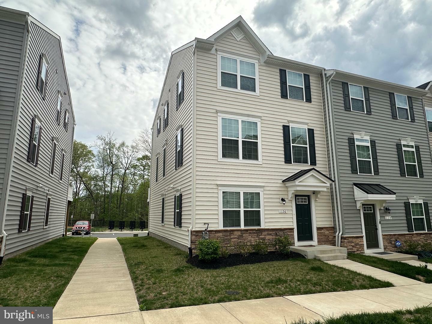 Property Photo:  1126 Dovetail Circle  VA 22401 