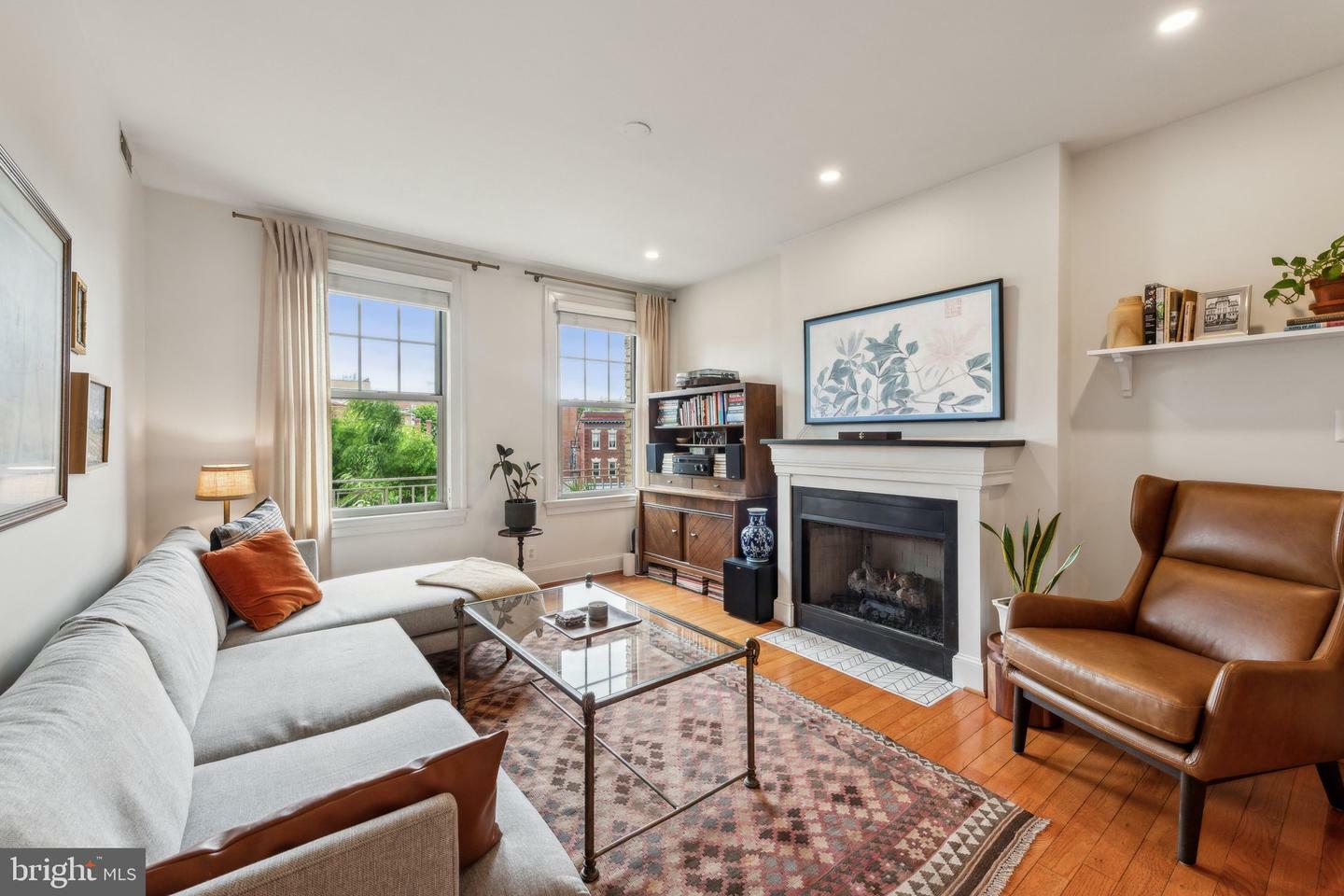 3220 17th Street NW 309  Washington DC 20010 photo