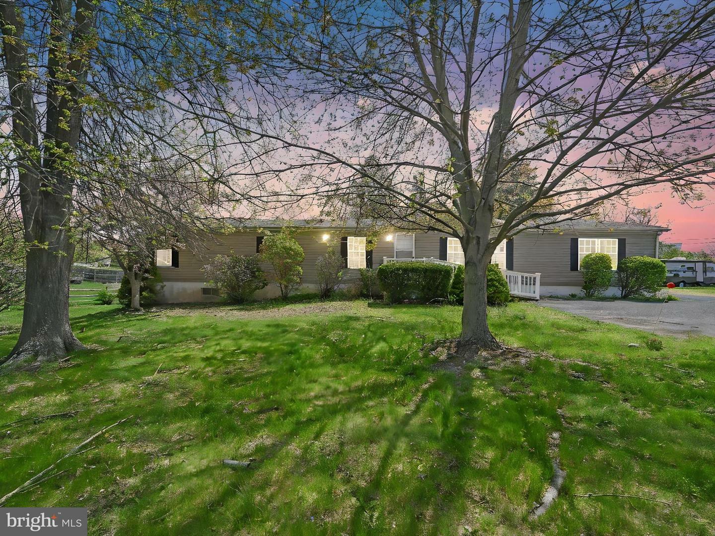 Property Photo: 872 N Pleasantview Road PA 19464
