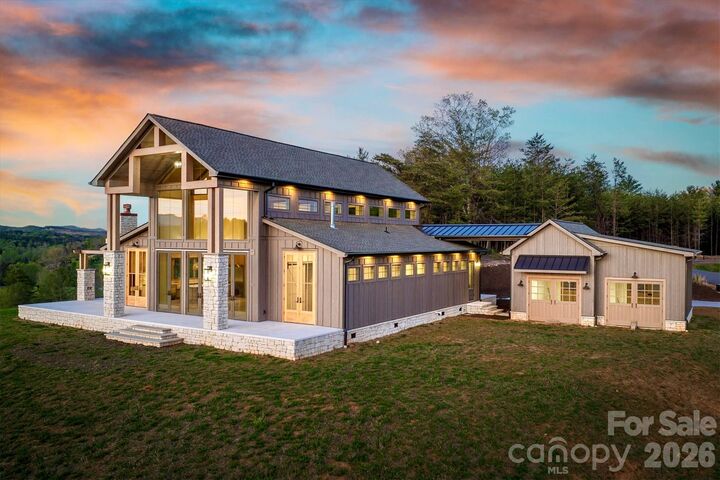 Property Photo: 2013 Hitching Post Trail NC 28645