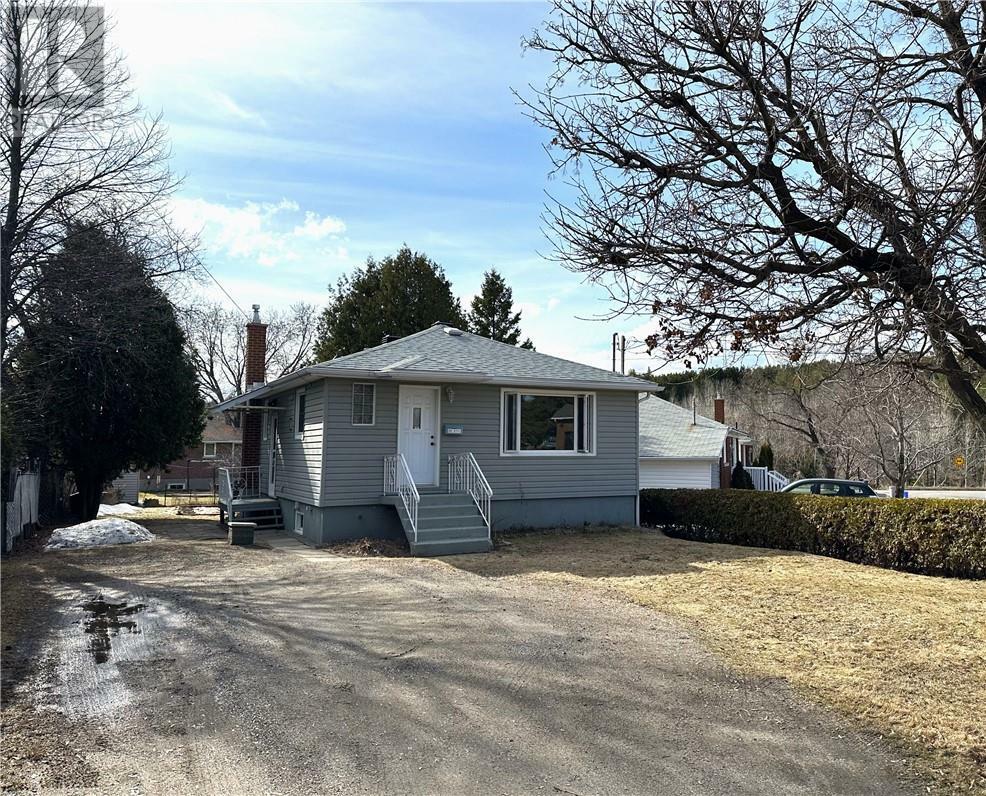 Property Photo: 261 Ethelbert Street ON P3C 3R6