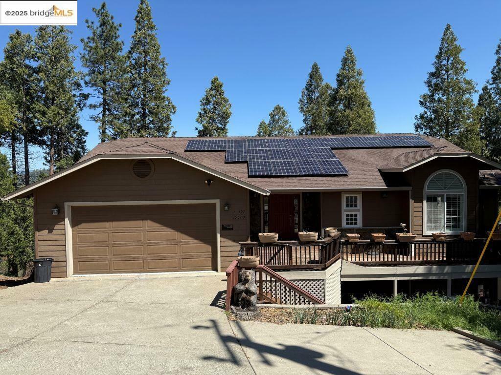 Property Photo: 19620 Golden Rock Circle CA 95321