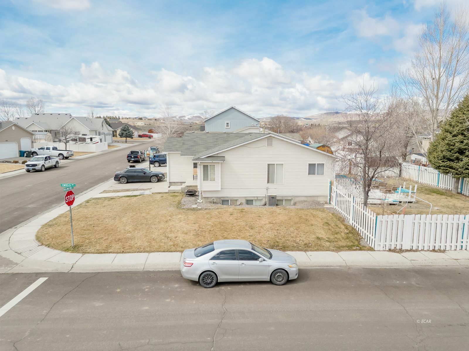 Property Photo: 304 Rolling Hills Drive NV 89801
