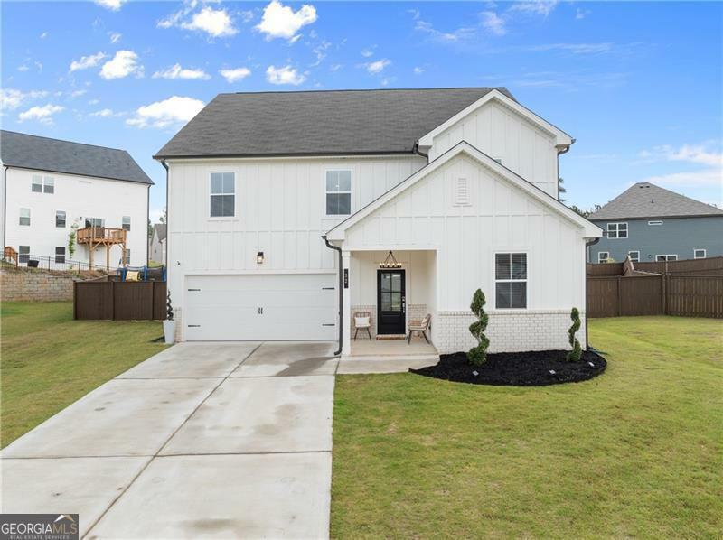 Property Photo: 32 Canopy Way GA 30534
