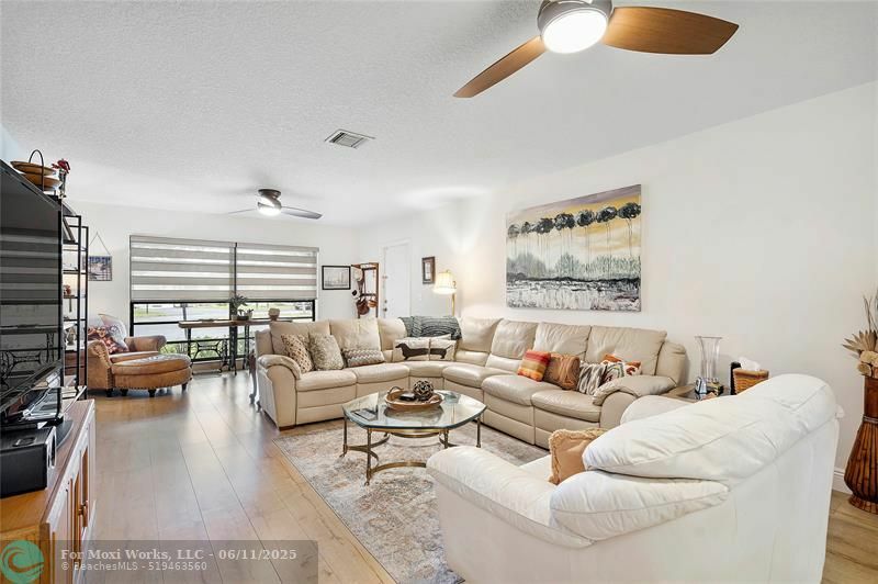 Property Photo: 4872 Hawkwood Rd B FL 33436