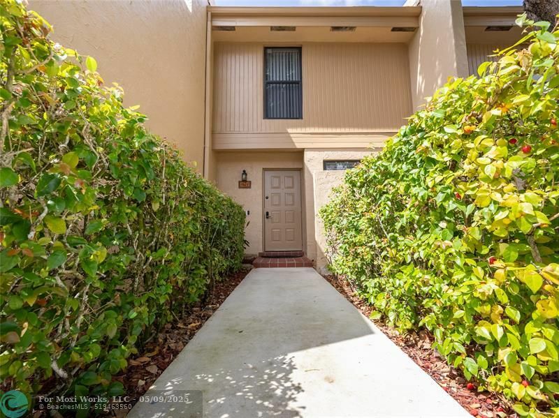 Property Photo: 1424 NW 97th Ter 280 FL 33024
