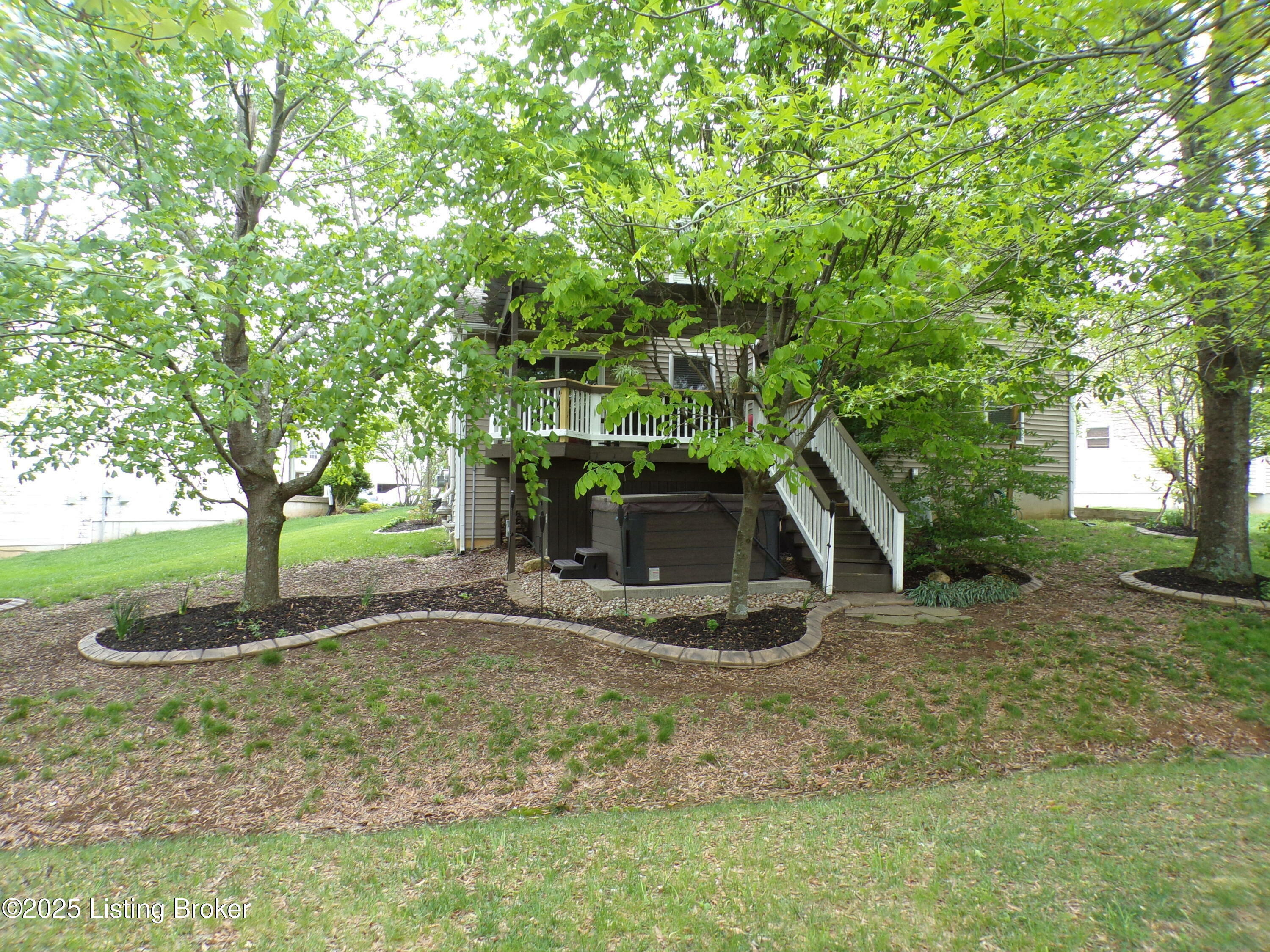 Property Photo: 6602 Silo Ridge Ct KY 40299