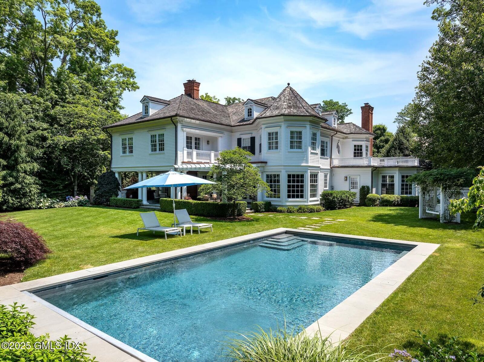 Property Photo:  35 Club Road  CT 06878