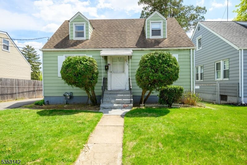 Property Photo:  1412 E 2nd St  NJ 07062