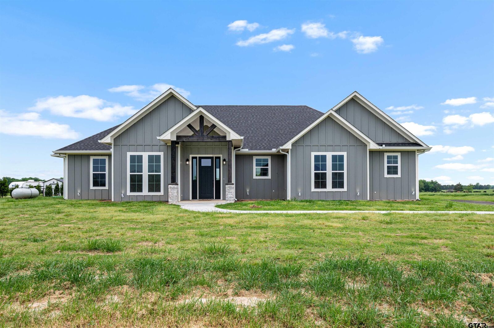 Property Photo:  355 Private Road 5440  TX 75472 