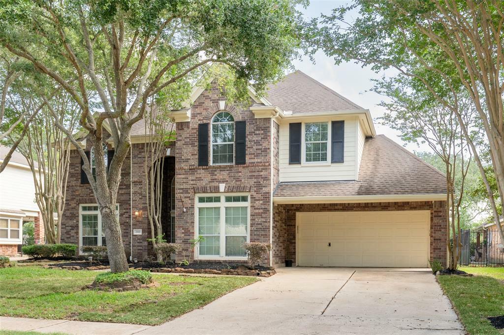 Property Photo: 2111 Blue Water Bay Drive TX 77494