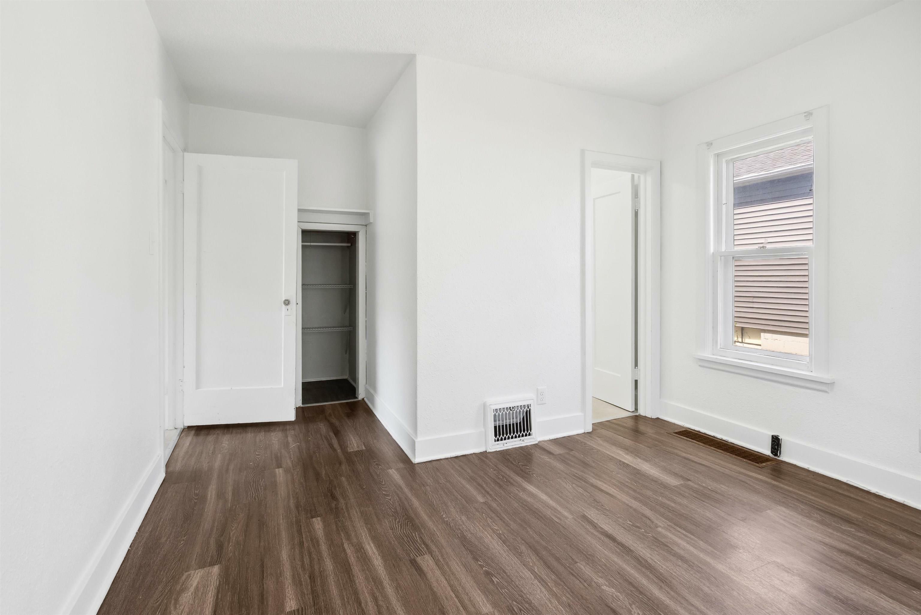 Property Photo: 1115 W 11th Street IA 50613