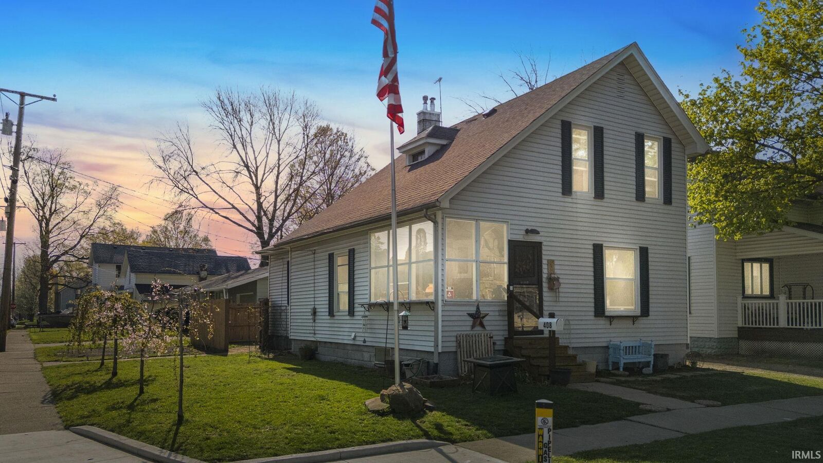 Property Photo:  408 N Jackson Street  IN 46706-1714 