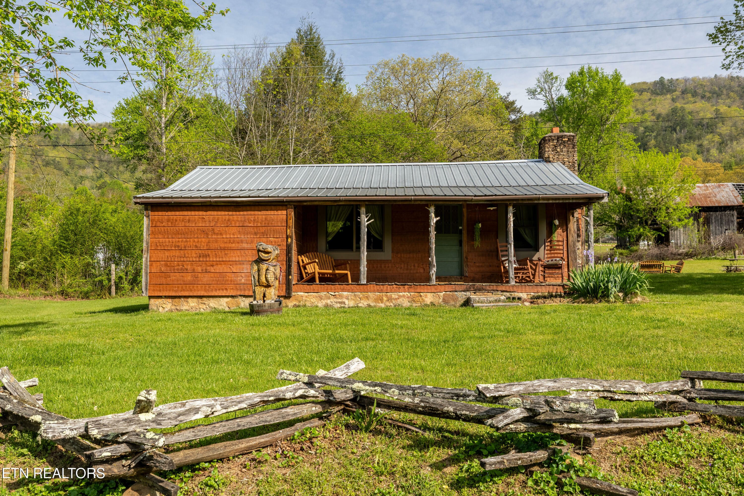 Property Photo: 6472 Happy Valley Rd TN 37878