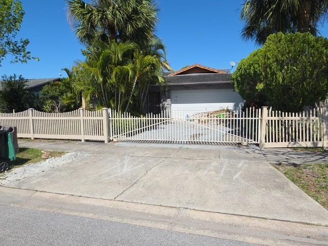 Property Photo: 5441 Arpana Drive FL 32839