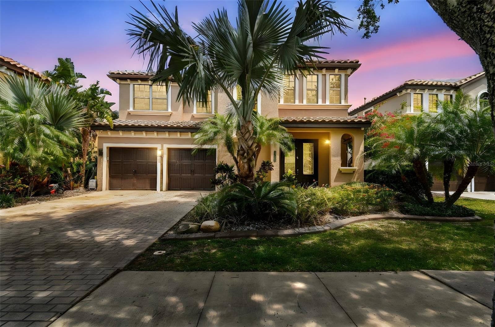 Property Photo: 20347 Chestnut Grove Drive FL 33647