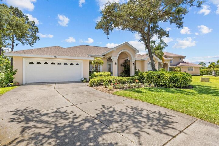 Property Photo:  731 Waterside Court  FL 34689 