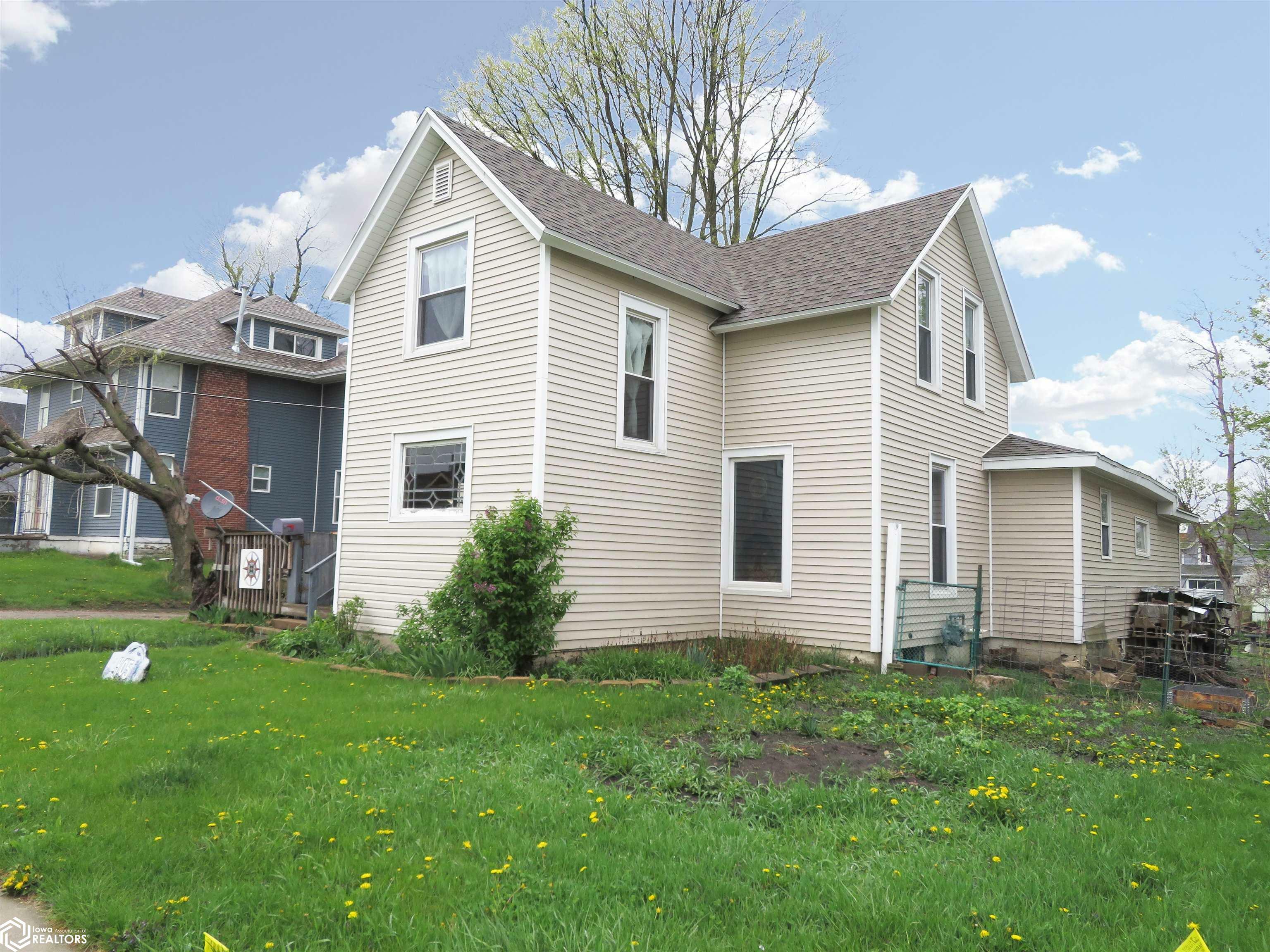 405 W State Street  Marshalltown IA 50158 photo