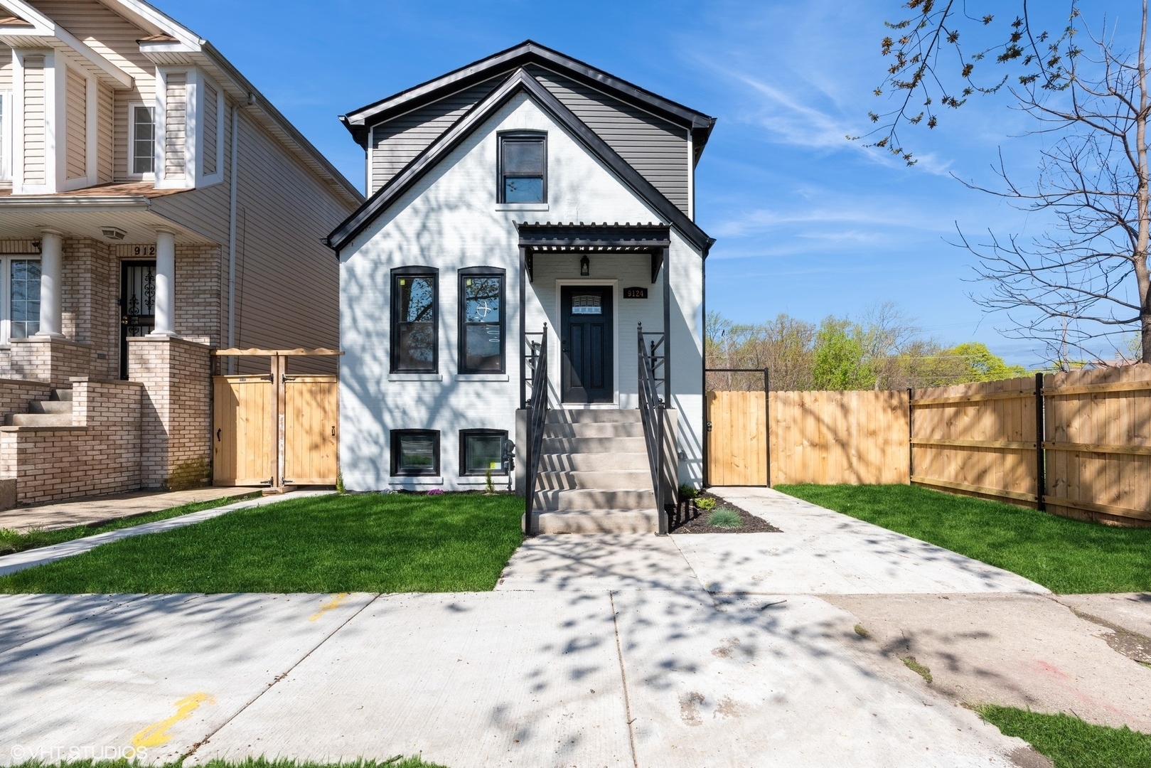 Property Photo: 9124 S Avalon Avenue IL 60619