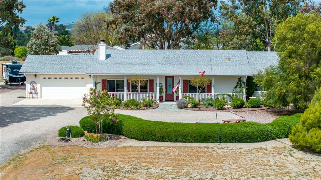 Property Photo:  1835 Rancho Lomas Way  CA 93451 