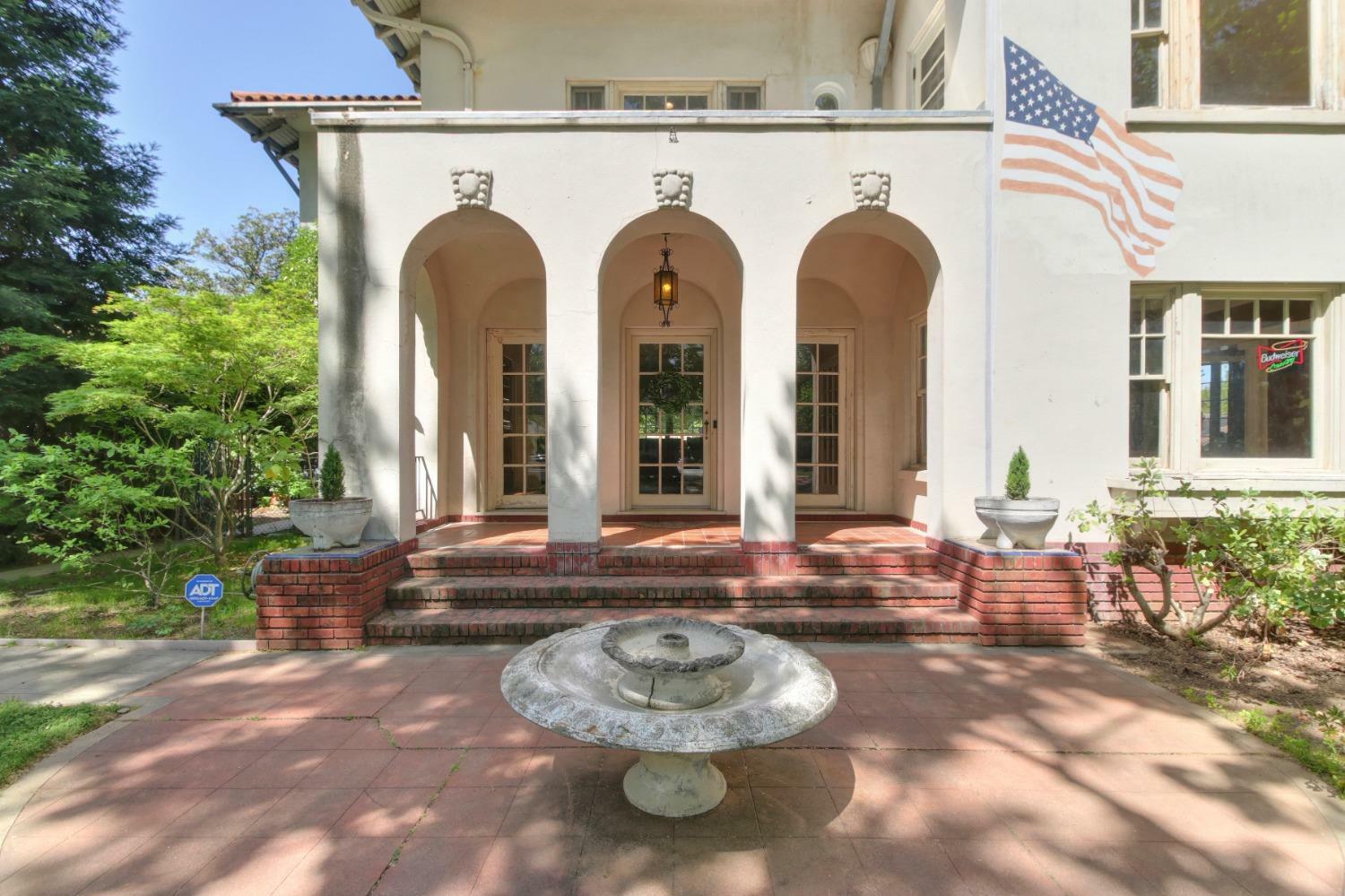 Property Photo: 1600 39th Street CA 95816