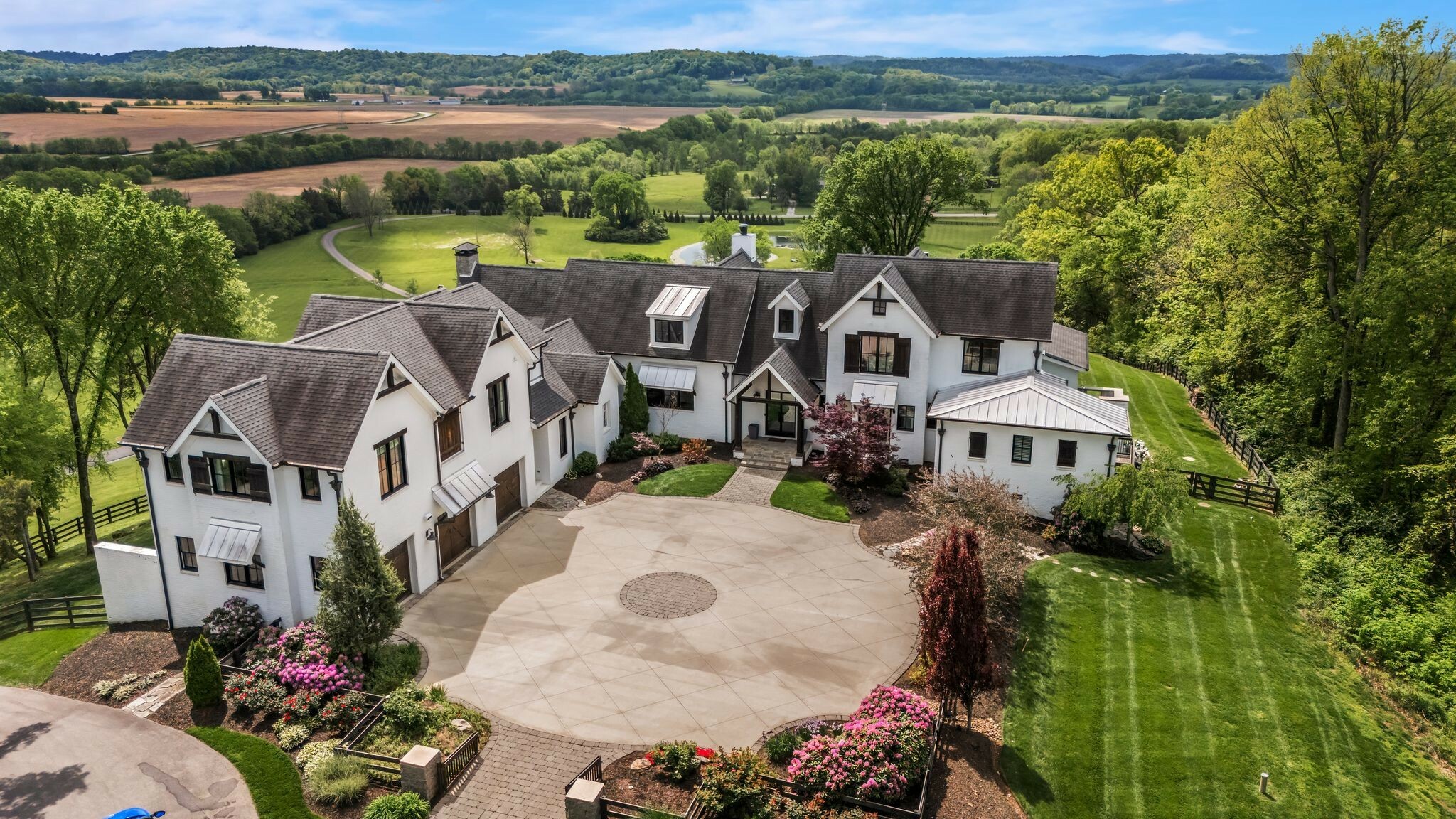 1888 W Harpeth Rd  Franklin TN 37064 photo