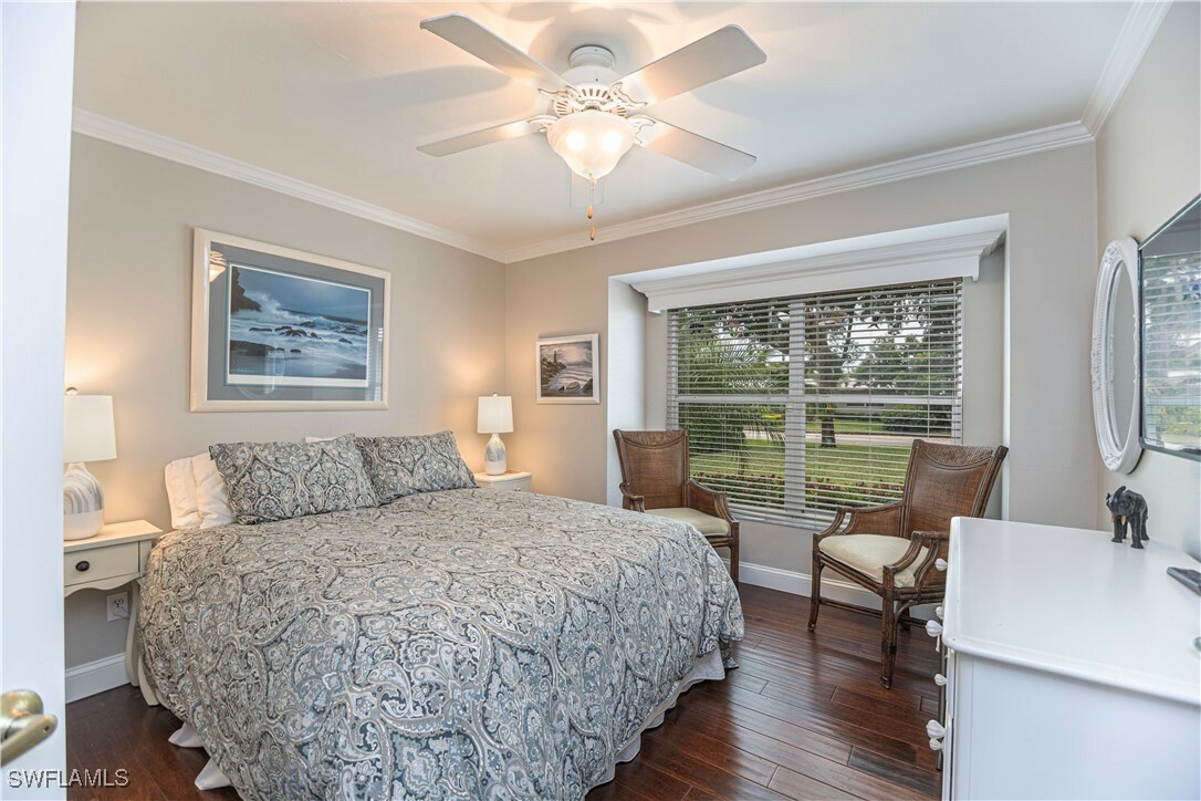 Property Photo: 1073 N Alhambra Circle FL 34103
