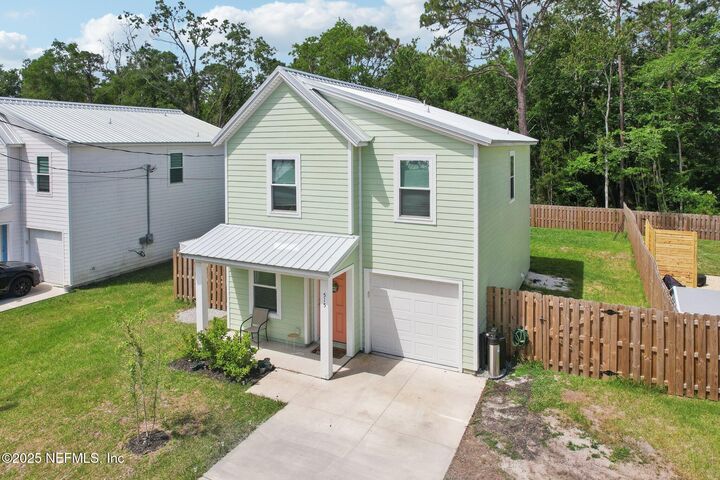 Property Photo: 515 S Woodlawn Street FL 32084