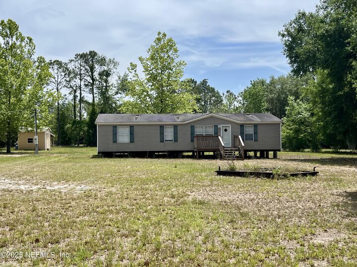 241 St Johns Avenue  Satsuma FL 32189 photo