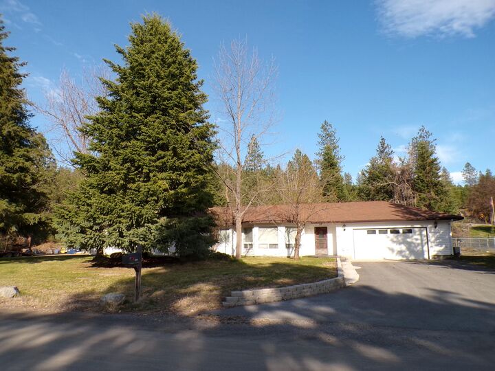 Property Photo: 1339 Columbia Crest Way WA 99141