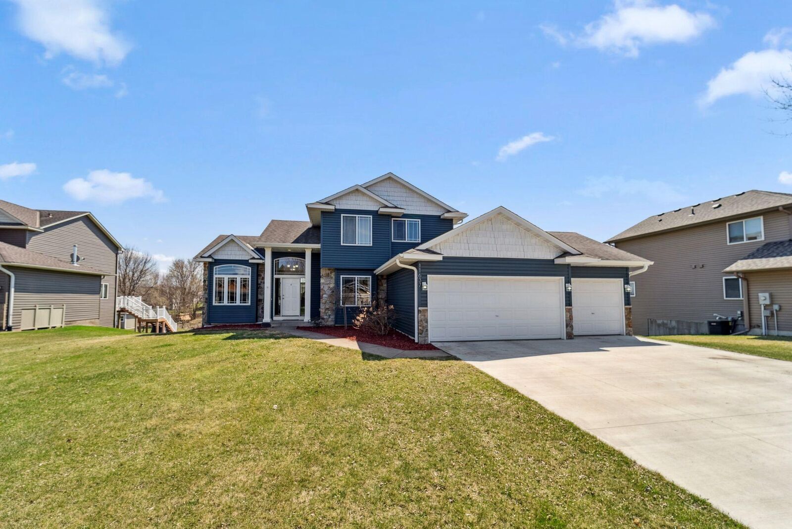 Property Photo:  11637 77th Street NE  MN 55301 