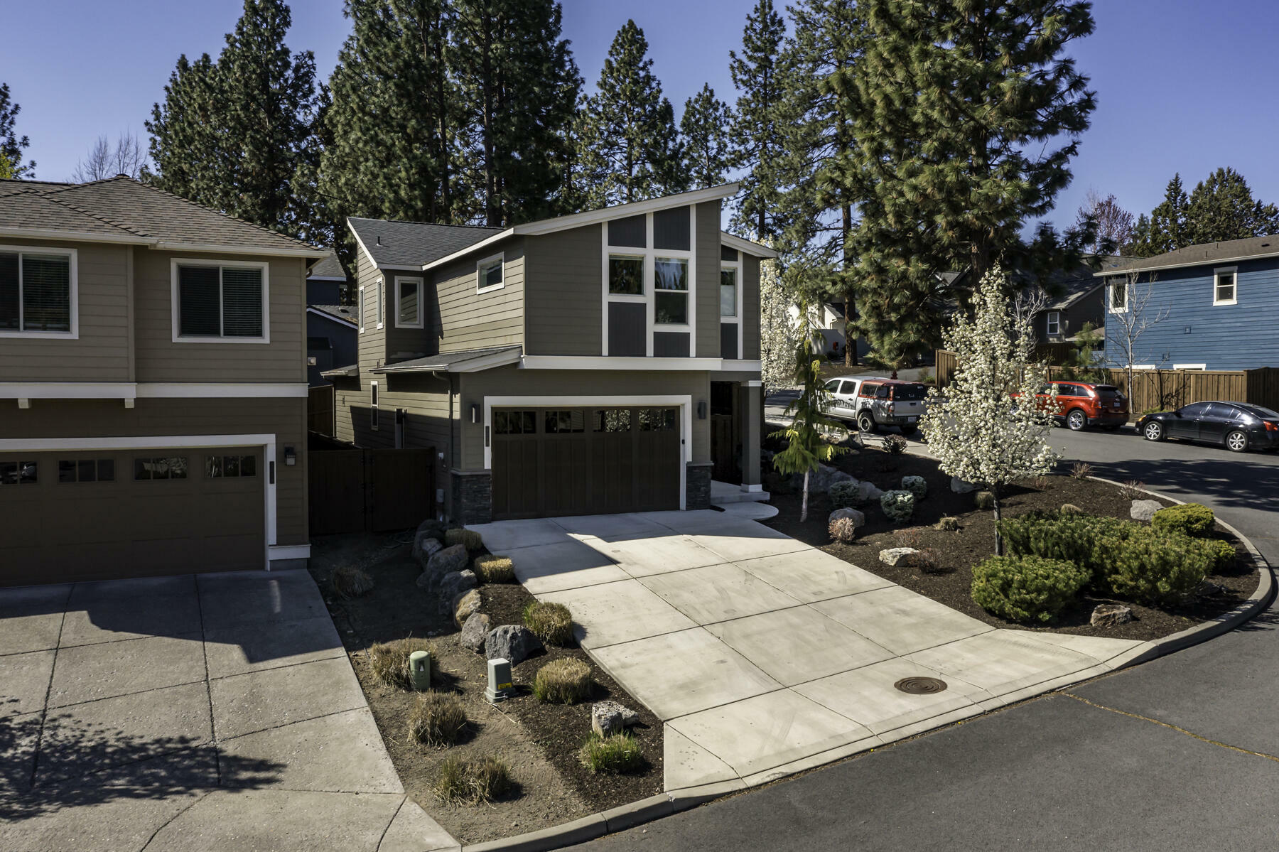 Property Photo: 1210 NW Rockwood Lane OR 97703
