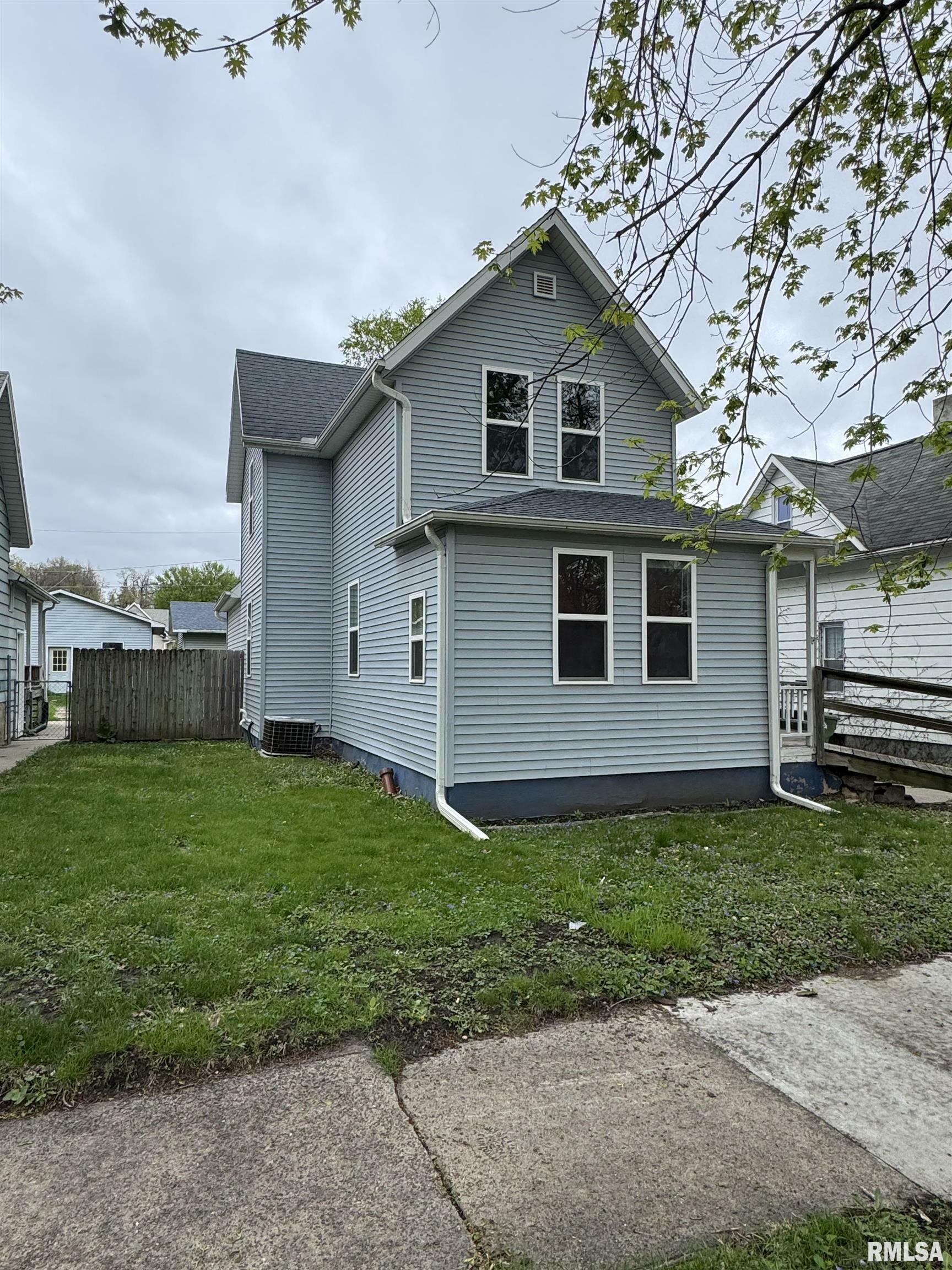 Property Photo:  508 5th Avenue North  IA 52732 