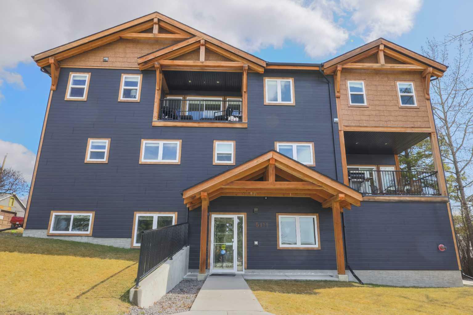 Property Photo: 53 Street 5111 AB T4T 1E4