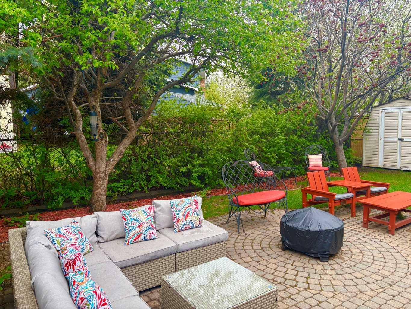 Property Photo: 387 Silvergrove Drive NW AB T3B 4T2