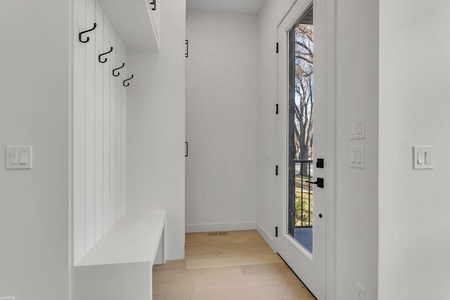 Photo de la propriété: 506 28 Avenue NW AB T2M 2K8
