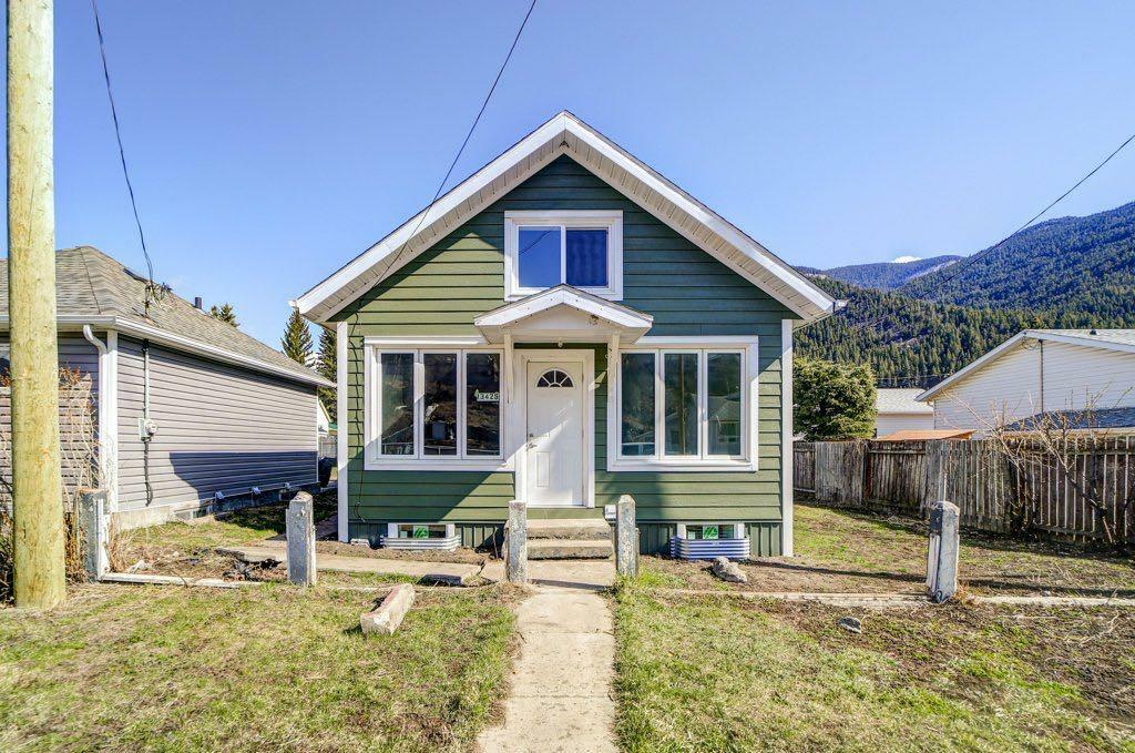 Property Photo: 13425 18 Avenue AB T0K 0E0