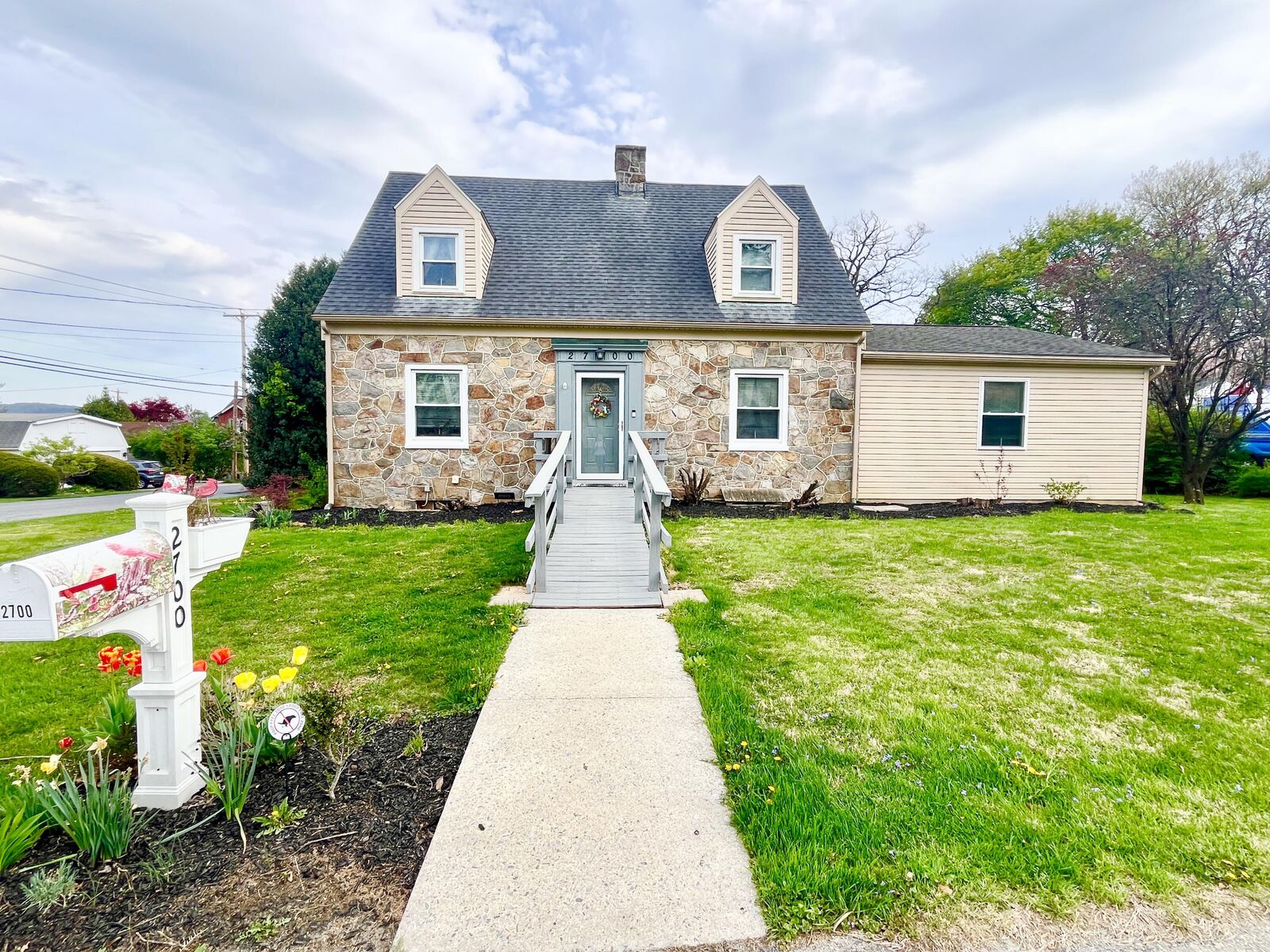 Property Photo:  2700 Spring Garden Street  PA 18045 